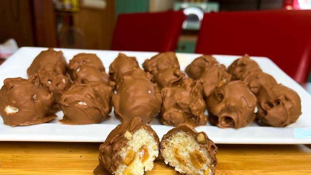Recette de Boules de chocolat au coconut facile et rapide