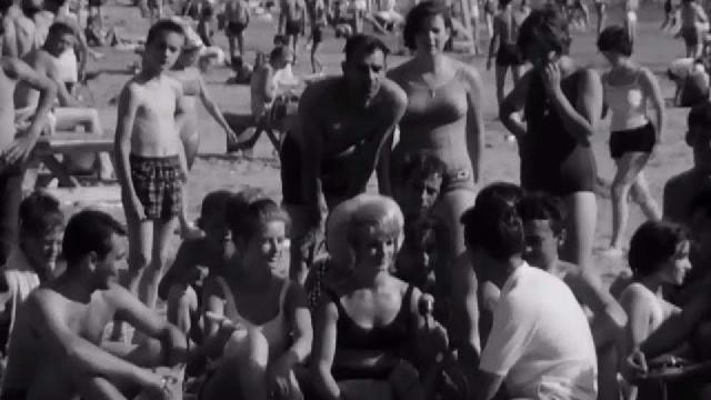 Le port du bikini en 1964