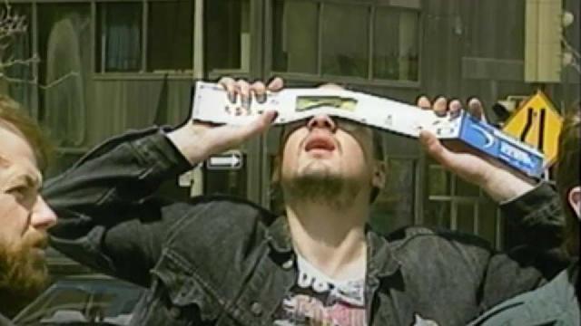 Déroulement de l'éclipse solaire annulaire en 1994